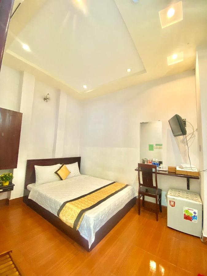 Mes Hotel - Ngay Ben Ninh Kieu Can Tho Esterno foto