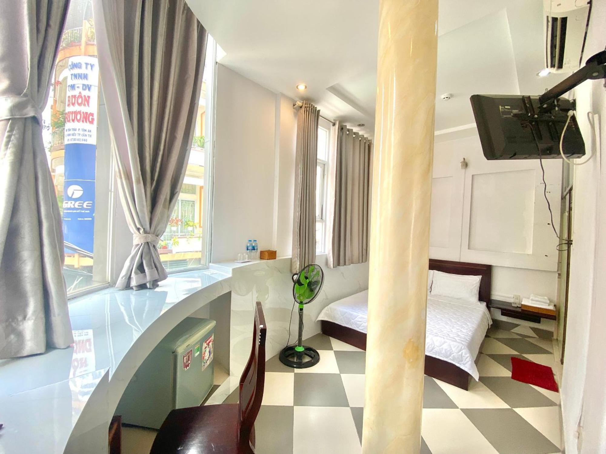 Mes Hotel - Ngay Ben Ninh Kieu Can Tho Esterno foto