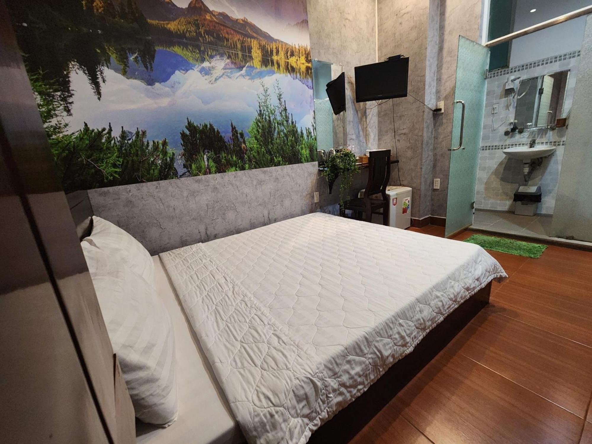 Mes Hotel - Ngay Ben Ninh Kieu Can Tho Esterno foto