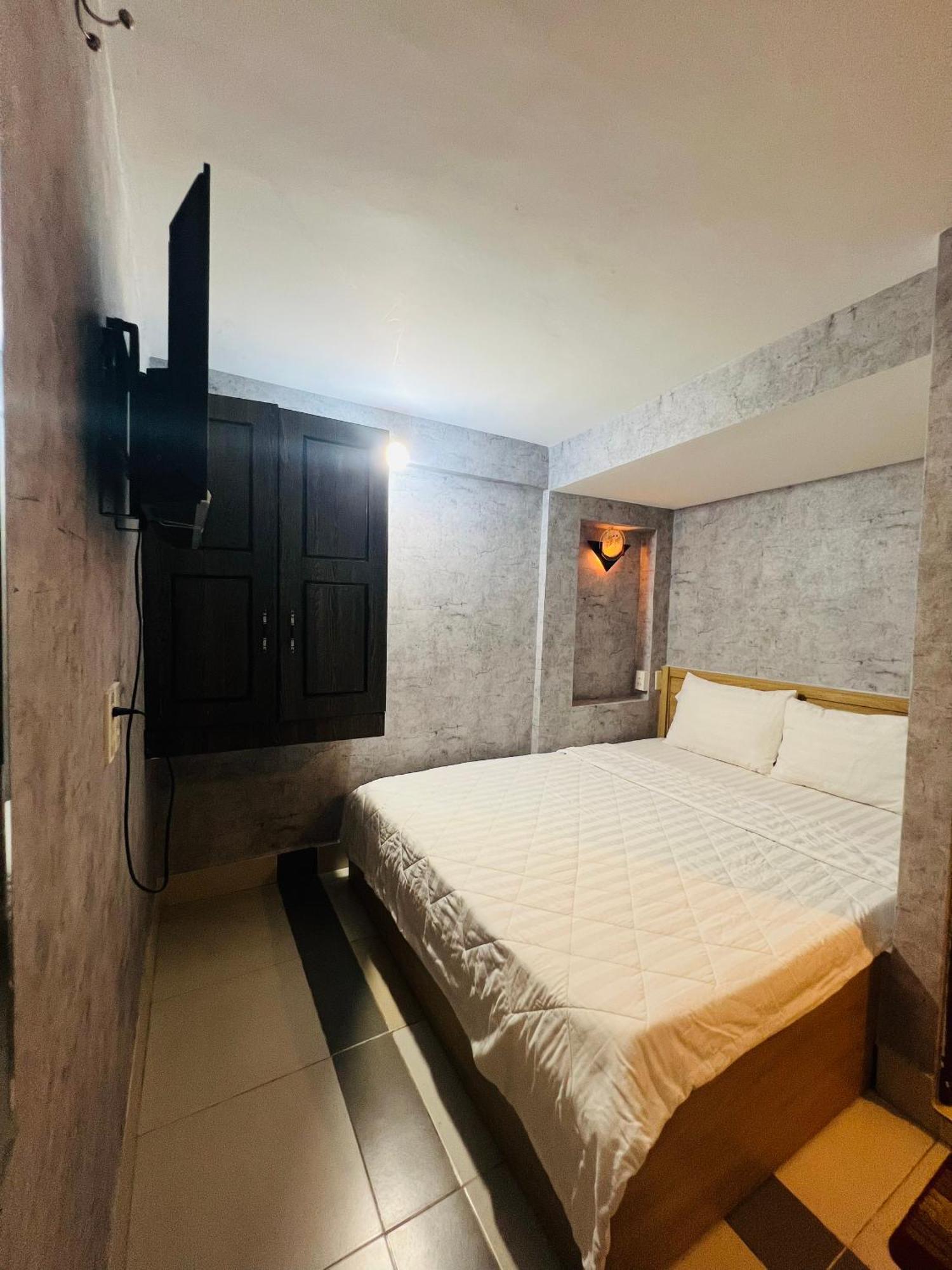 Mes Hotel - Ngay Ben Ninh Kieu Can Tho Esterno foto