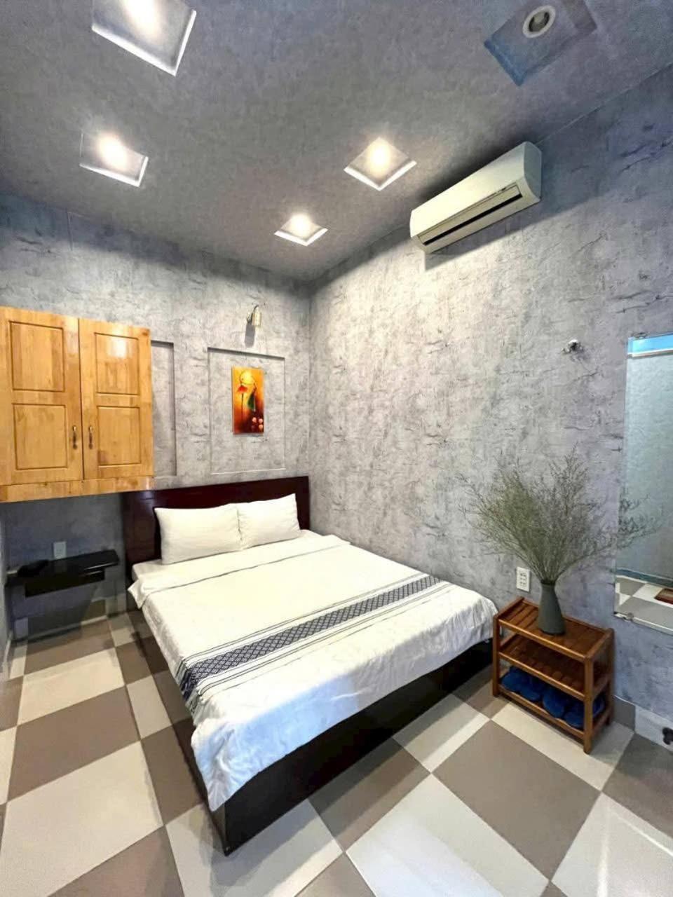 Mes Hotel - Ngay Ben Ninh Kieu Can Tho Esterno foto