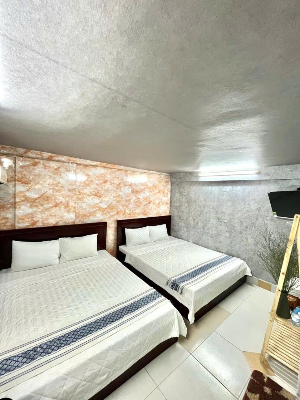 Mes Hotel - Ngay Ben Ninh Kieu Can Tho Esterno foto
