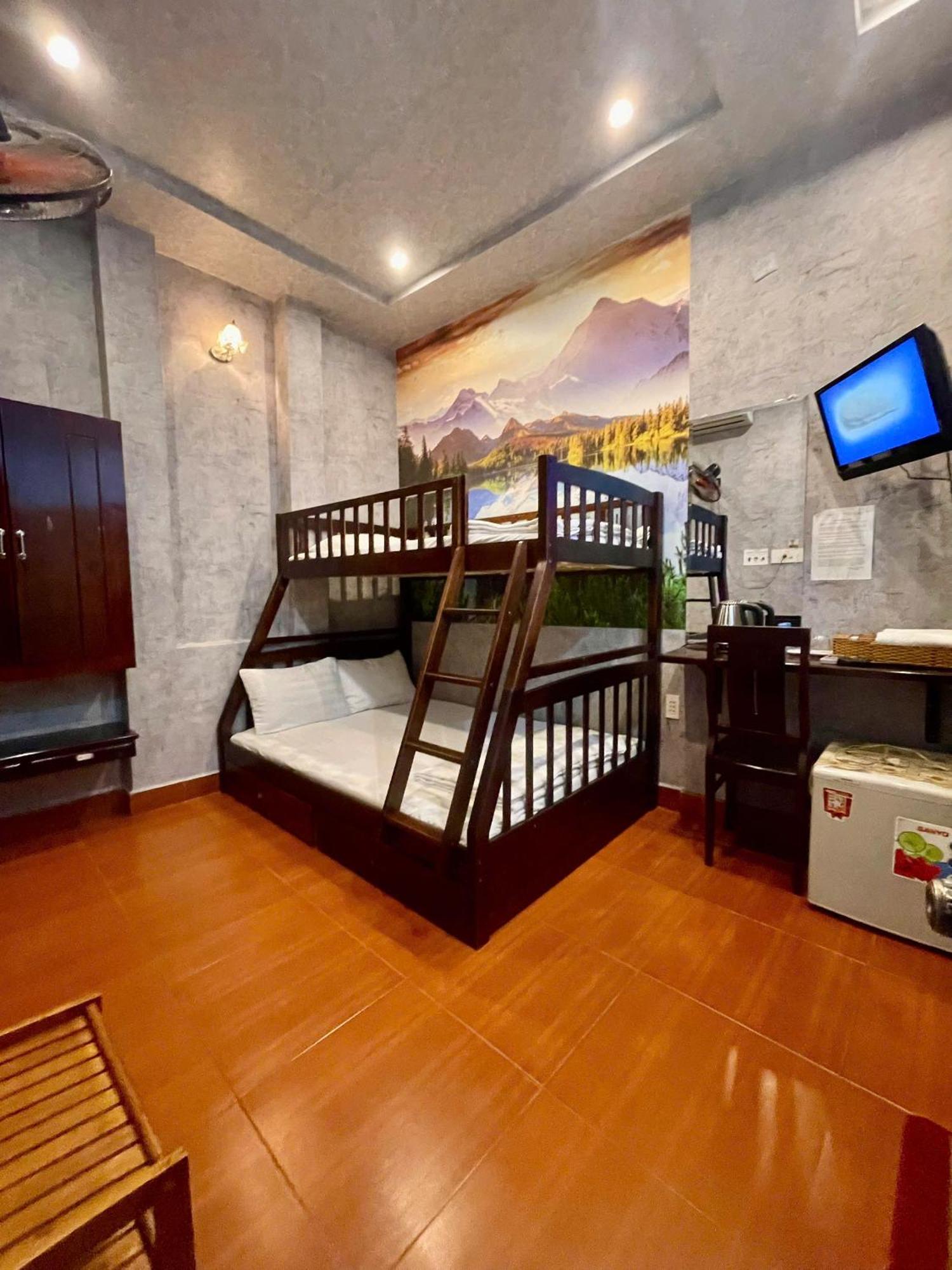 Mes Hotel - Ngay Ben Ninh Kieu Can Tho Esterno foto